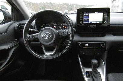 Car image 9