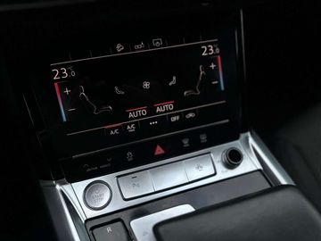 Car image 38