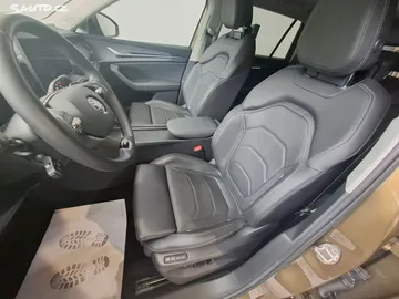 Car image 47