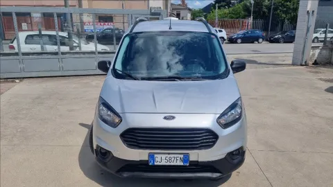 Car image 2