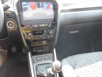 Car image 10