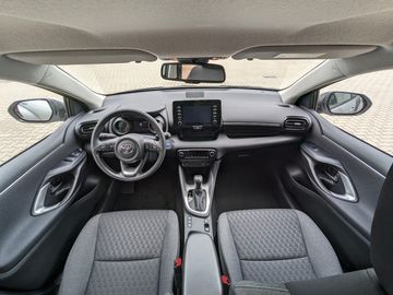 Car image 11