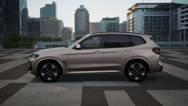 BMW iX3 80 kWh 210 kW image number 5