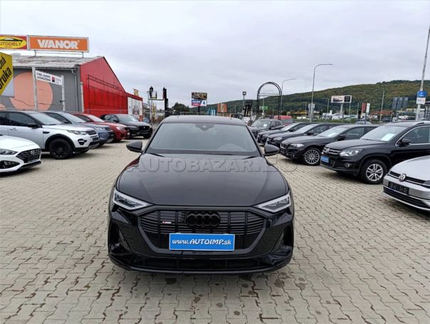 Audi e-tron 55 quattro S-line 300 kW image number 2