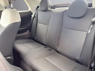 Car image 29