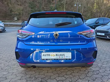 Car image 24