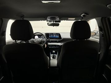 Car image 11