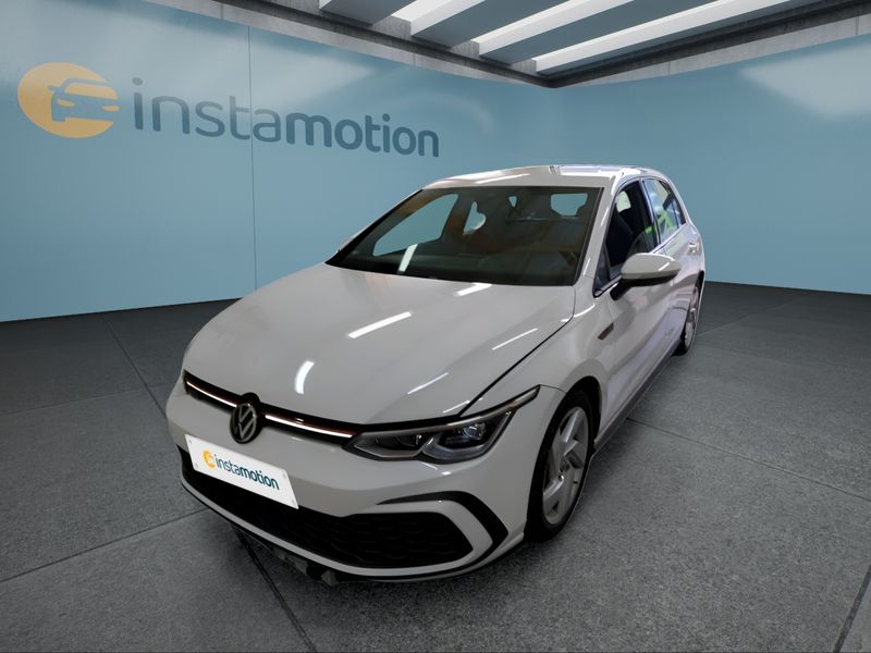 Volkswagen Golf 8 2.0