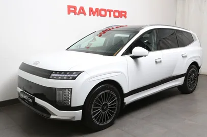 Car image 2