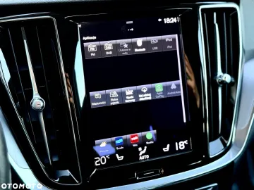 Car image 40