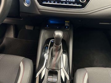 Car image 14