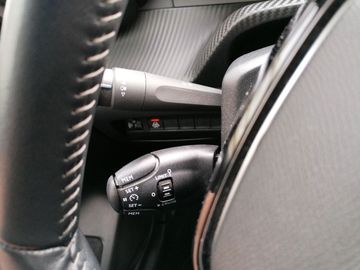 Car image 37