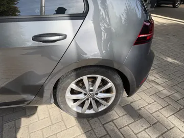 Car image 29