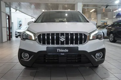 Car image 4