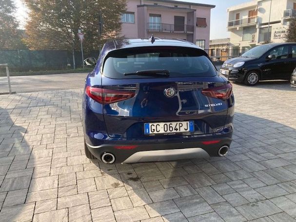 Alfa Romeo Stelvio 2.2 Q4 140 kW image number 4