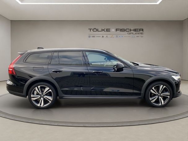 Volvo V60 Cross Country D4 Pro AWD 140 kW image number 6