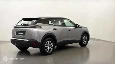 Car image 4