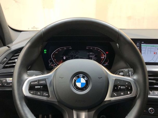 BMW 118i 100 kW image number 18