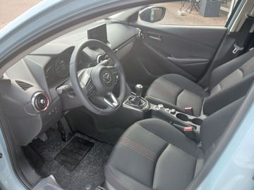 Car image 9