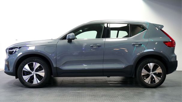 Volvo XC40 Recharge T4 Core 155 kW image number 3