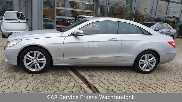 Mercedes-Benz E 250 Coupe BlueEFFICIENCY 150 kW image number 4