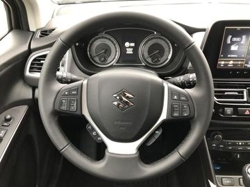 Car image 14