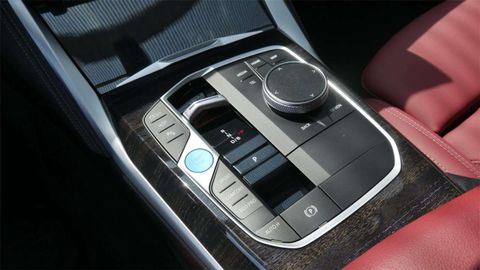 Car image 33