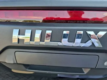 Car image 28