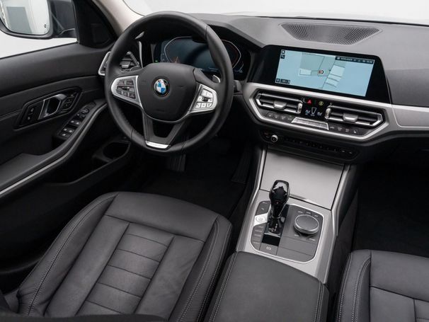 BMW 320d Touring xDrive 140 kW image number 27