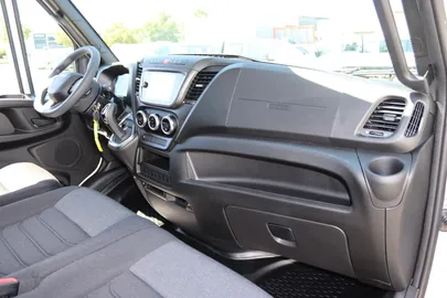 Car image 45