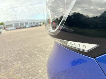 Car image 33