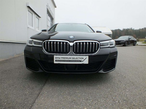 BMW 530 Touring xDrive 215 kW image number 3