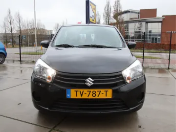 Car image 3