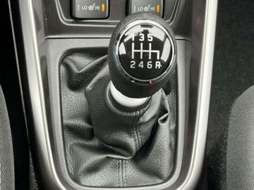 Car image 37