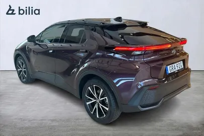 Car image 3