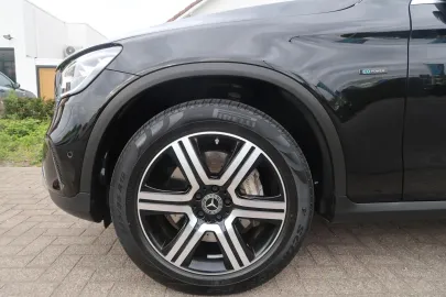 Car image 42