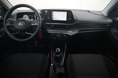 Car image 12