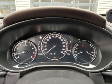 Car image 24