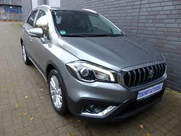 Car image 3