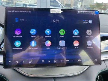 Car image 37