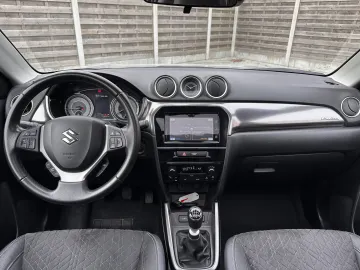 Car image 27