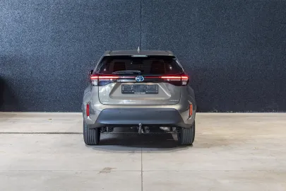 Car image 5