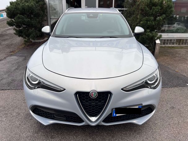 Alfa Romeo Stelvio 2.2 Q4 140 kW image number 3