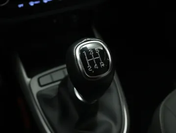 Car image 32