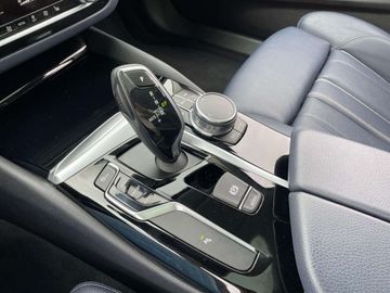 Car image 37