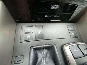 Car image 36