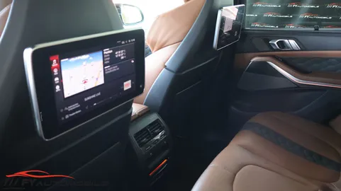 Car image 43