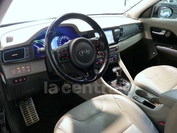 Kia Niro Hybrid 1.6 GDI Premium 104 kW image number 6