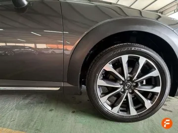 Car image 27