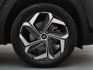Car image 38